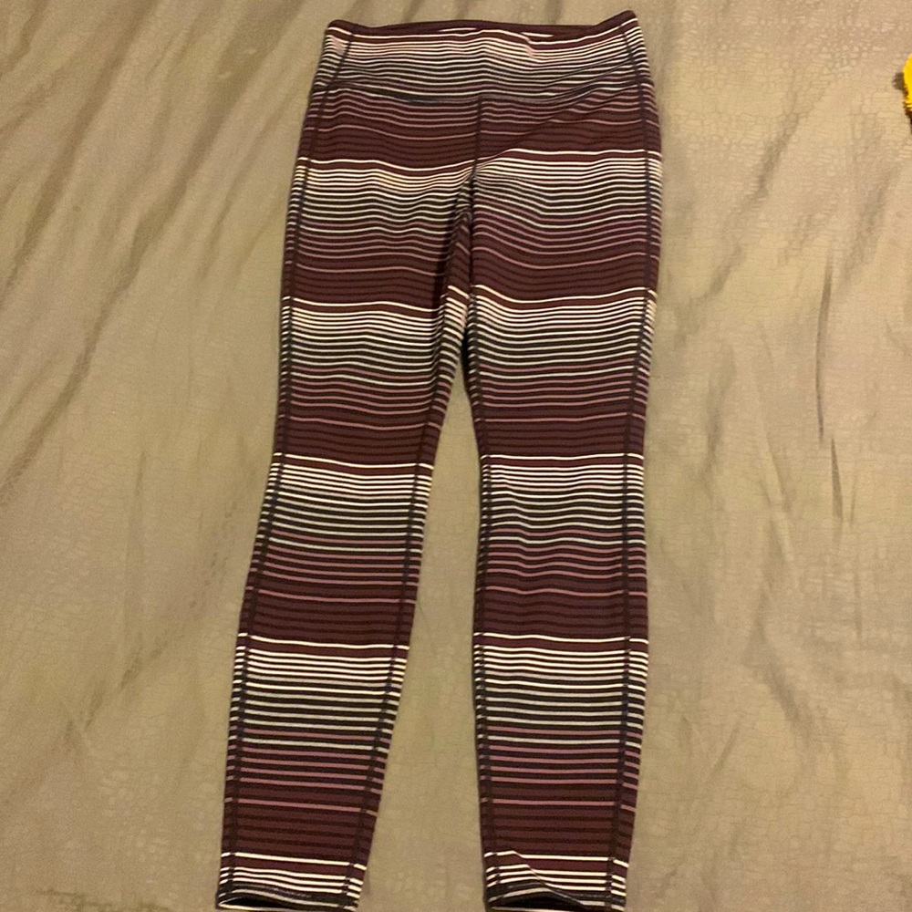 Athleta M striped leggings